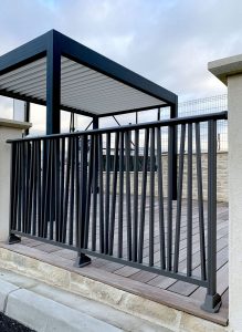 kostum aluminium garde corps barreaudage tevel pose sur dalle 2100 reprise