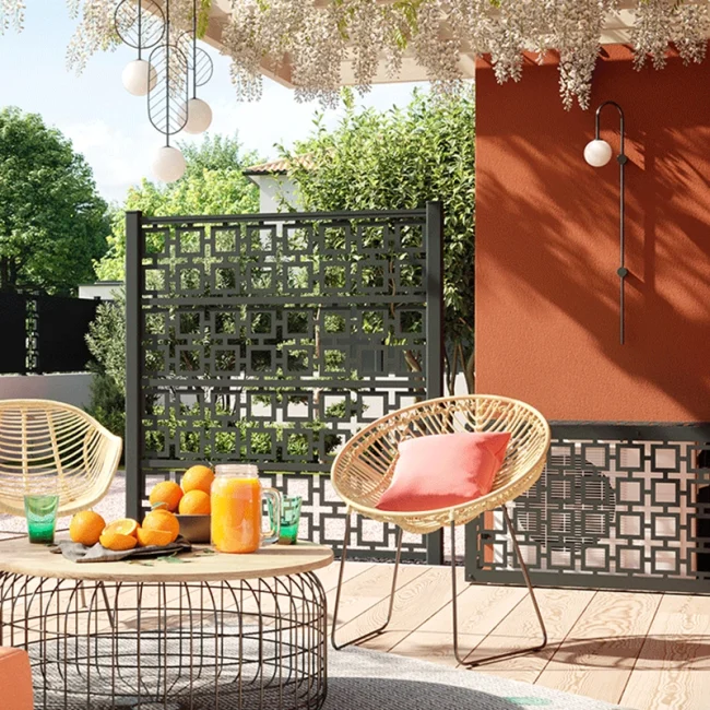 Claustra et habillage de climatiseur en aluminium avec décor